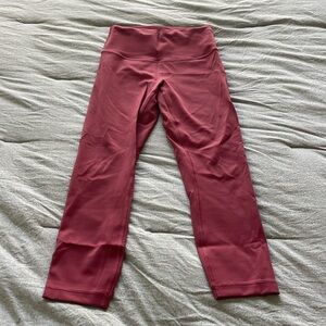 Lululemon Wunder train crop